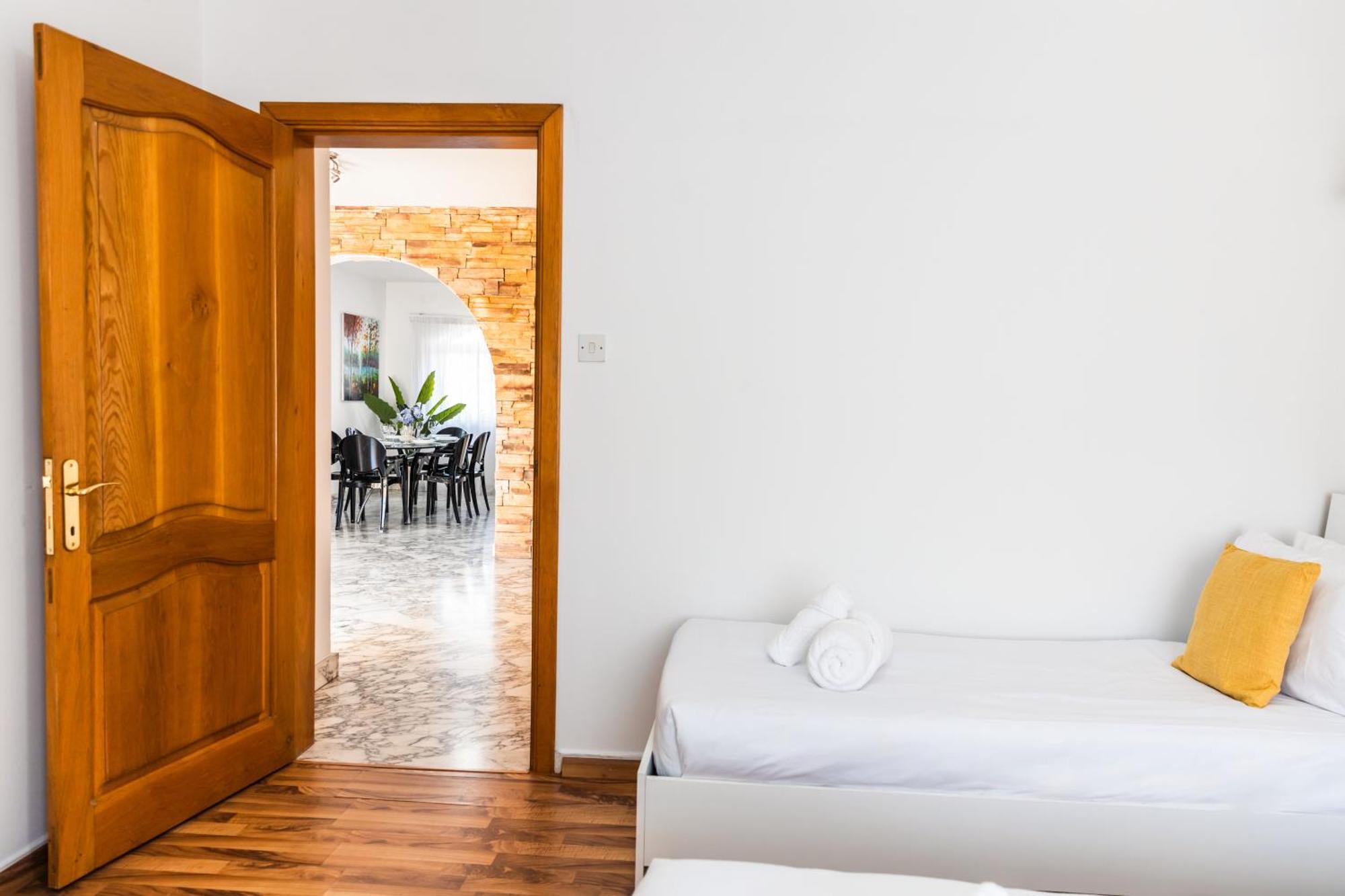 Villa In The Center Of St Julian's By Arcobnb *